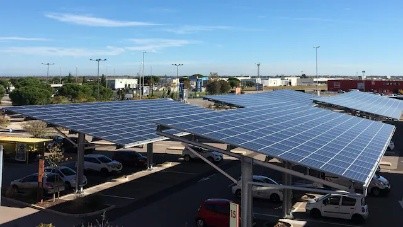 Solaranlagenpflicht auf großen Parkplätzen in Frankreich